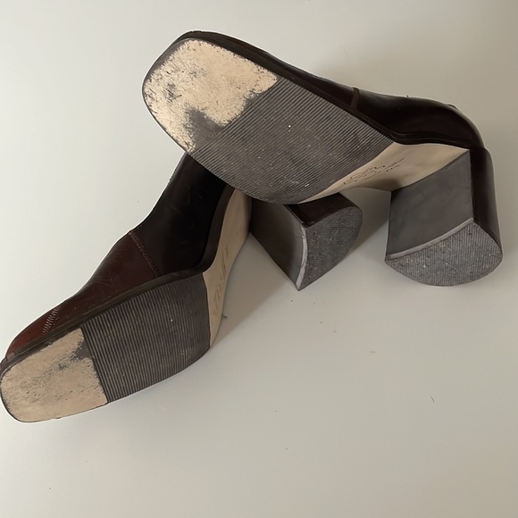 Transit block heels - Picture 4 of 5